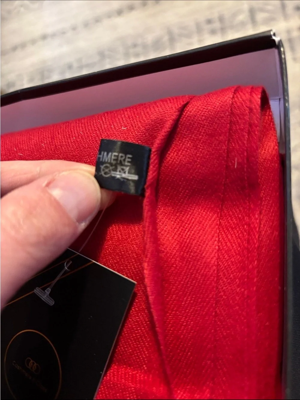 NEW  Cashmere & Class Cranberry Red 100% Cashmere Large Scarf